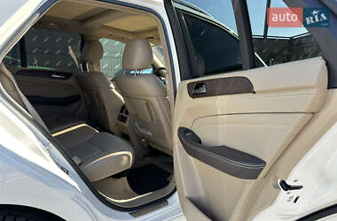 Внедорожник / Кроссовер Mercedes-Benz M-Class 2015 в 