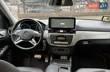 Внедорожник / Кроссовер Mercedes-Benz M-Class 2013 в 