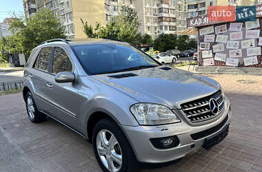Внедорожник / Кроссовер Mercedes-Benz M-Class 2006 в 