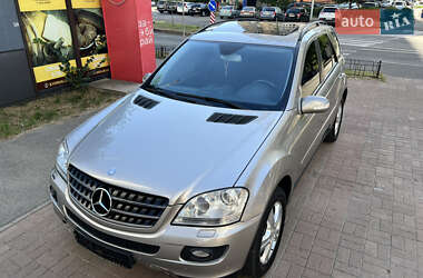 Внедорожник / Кроссовер Mercedes-Benz M-Class 2006 в 