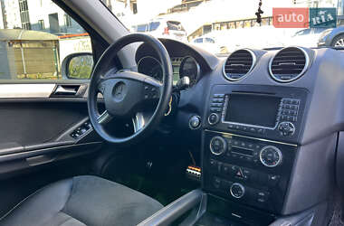 Внедорожник / Кроссовер Mercedes-Benz M-Class 2006 в 