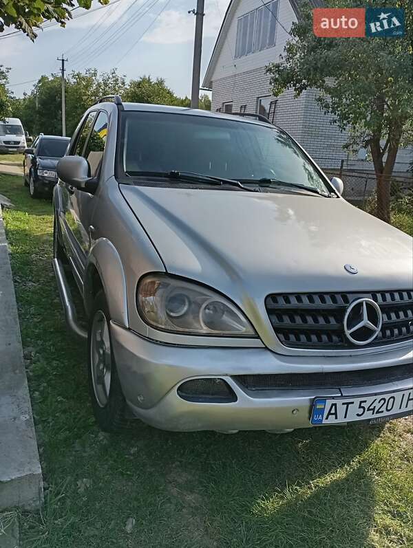 Позашляховик / Кросовер Mercedes-Benz M-Class 2000 в Надвірній