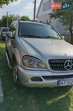 Внедорожник / Кроссовер Mercedes-Benz M-Class 2000 в 