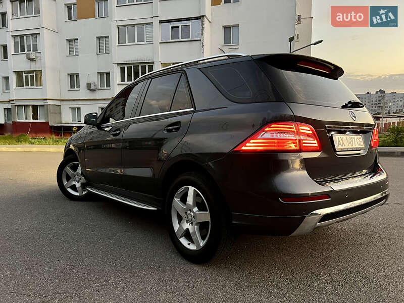 Позашляховик / Кросовер Mercedes-Benz M-Class 2013 в Харкові