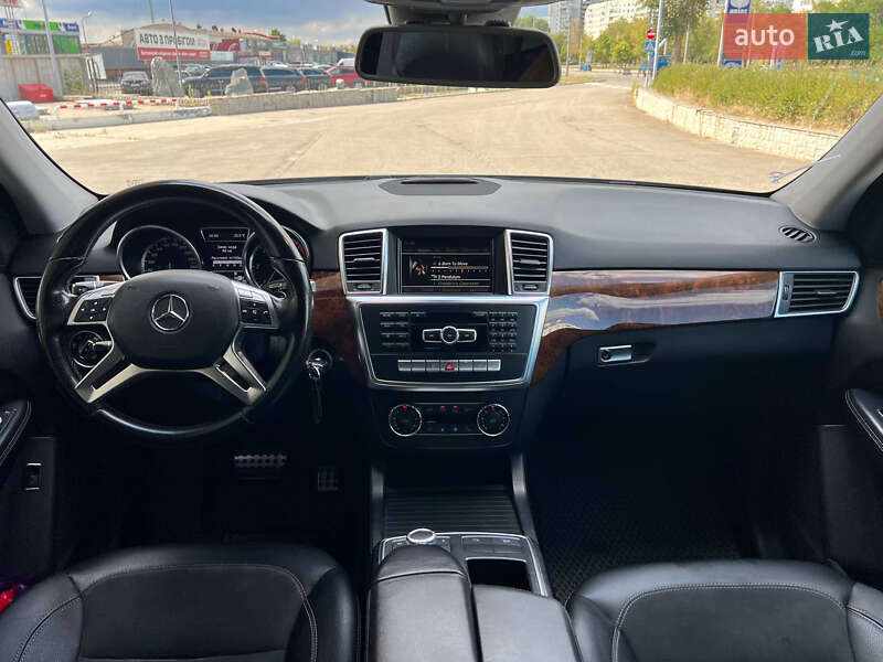 Внедорожник / Кроссовер Mercedes-Benz M-Class 2011 в Запорожье