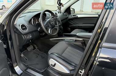 Внедорожник / Кроссовер Mercedes-Benz M-Class 2011 в 