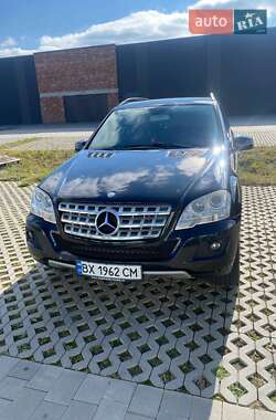 Позашляховик / Кросовер Mercedes-Benz M-Class 2010 в Хмельницькому