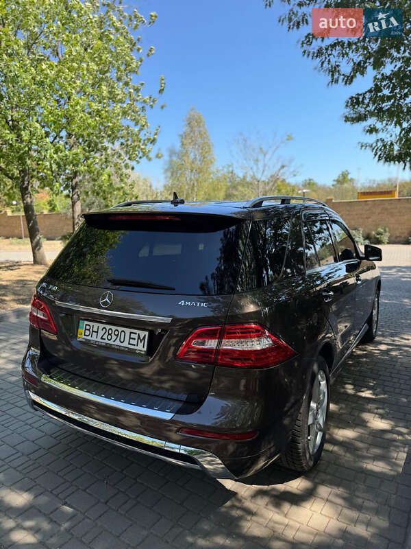 Внедорожник / Кроссовер Mercedes-Benz M-Class 2013 в Одессе