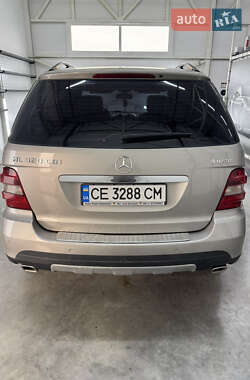 Позашляховик / Кросовер Mercedes-Benz M-Class 2006 в 