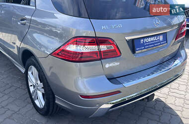 Внедорожник / Кроссовер Mercedes-Benz M-Class 2011 в 