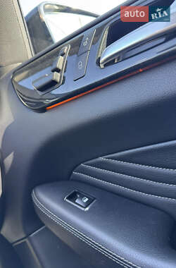 Позашляховик / Кросовер Mercedes-Benz M-Class 2015 в 