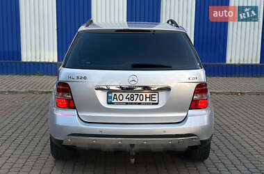 Внедорожник / Кроссовер Mercedes-Benz M-Class 2005 в 
