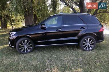 Внедорожник / Кроссовер Mercedes-Benz M-Class 2014 в 