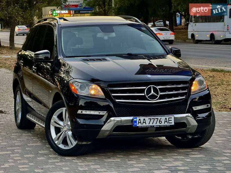 Внедорожник / Кроссовер Mercedes-Benz M-Class 2012 в Одессе