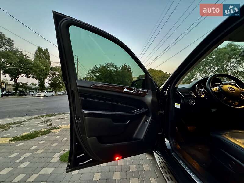 Внедорожник / Кроссовер Mercedes-Benz M-Class 2012 в Одессе