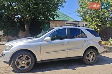 Внедорожник / Кроссовер Mercedes-Benz M-Class 2006 в 