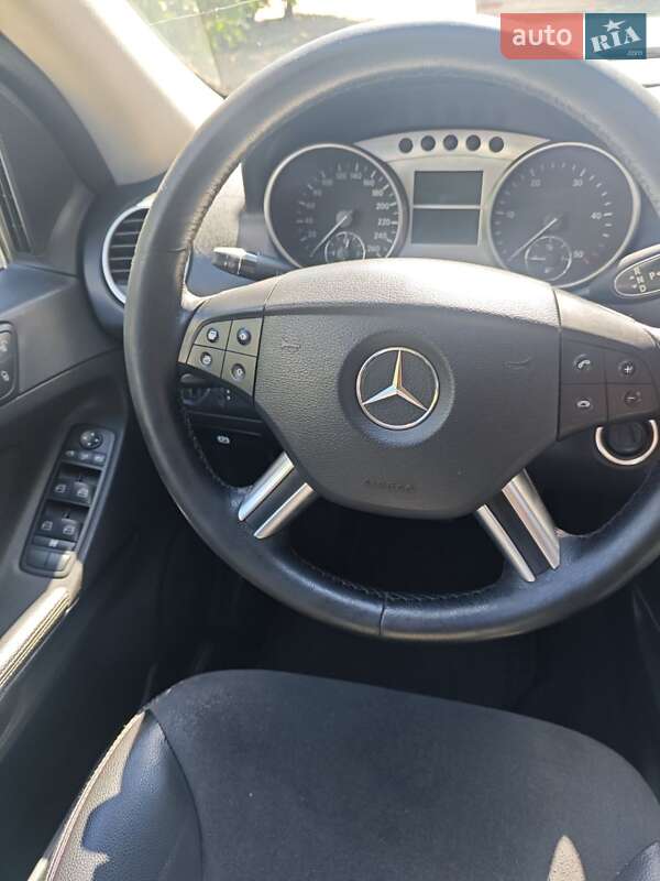 Внедорожник / Кроссовер Mercedes-Benz M-Class 2006 в Николаеве
