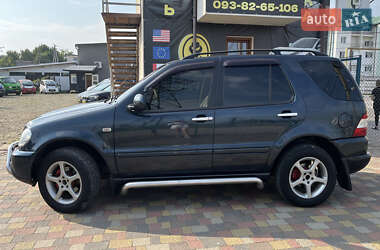 Позашляховик / Кросовер Mercedes-Benz M-Class 2001 в 