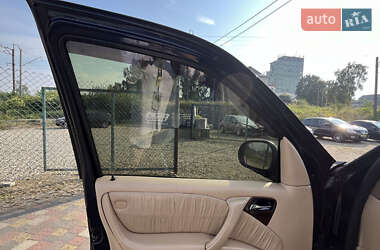 Позашляховик / Кросовер Mercedes-Benz M-Class 2001 в 