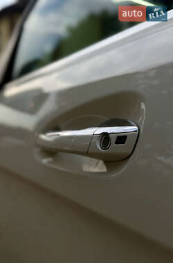 Внедорожник / Кроссовер Mercedes-Benz M-Class 2013 в 