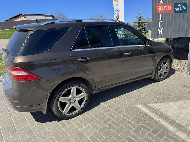 Позашляховик / Кросовер Mercedes-Benz M-Class 2013 в Кропивницькому