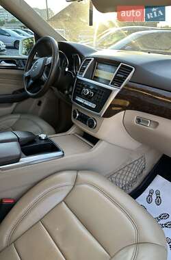 Внедорожник / Кроссовер Mercedes-Benz M-Class 2011 в 