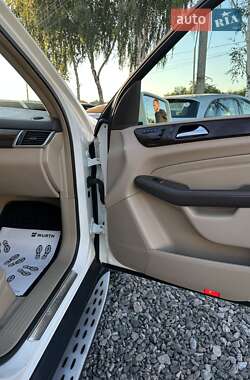 Внедорожник / Кроссовер Mercedes-Benz M-Class 2011 в 