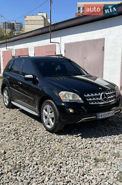 Позашляховик / Кросовер Mercedes-Benz M-Class 2008 в 