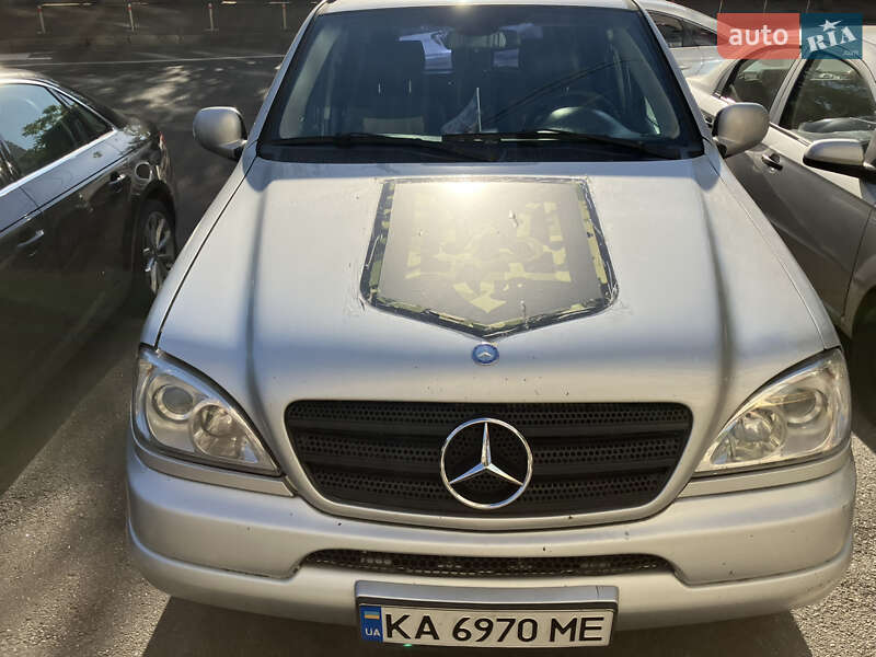 Внедорожник / Кроссовер Mercedes-Benz M-Class 2000 в 