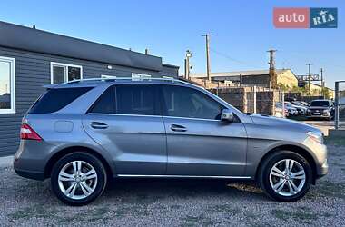 Внедорожник / Кроссовер Mercedes-Benz M-Class 2011 в 