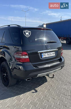 Позашляховик / Кросовер Mercedes-Benz M-Class 2007 в 