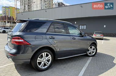 Позашляховик / Кросовер Mercedes-Benz M-Class 2012 в  фото 10 Позашляховик / Кросовер Mercedes-Benz M-Class 2012 в