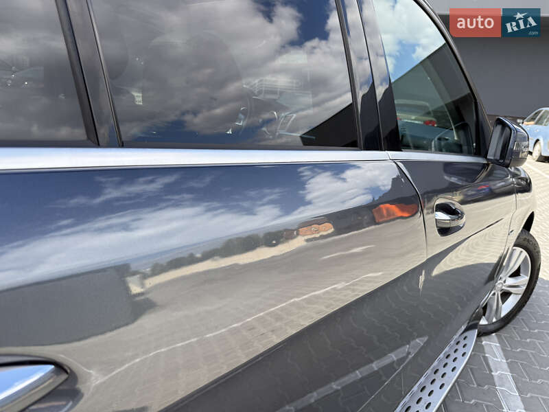 Внедорожник / Кроссовер Mercedes-Benz M-Class 2012 в Киеве