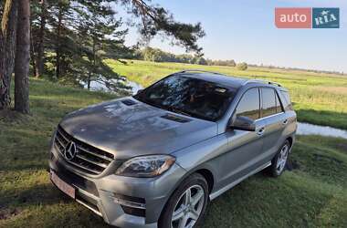 Позашляховик / Кросовер Mercedes-Benz M-Class 2014 в Луцьку