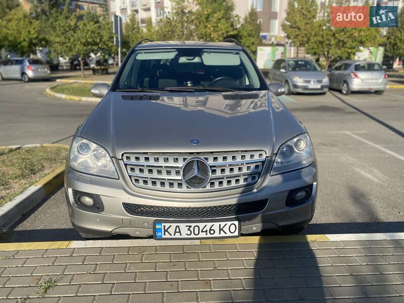 Mercedes-Benz M-Class 2008