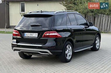Внедорожник / Кроссовер Mercedes-Benz M-Class 2012 в Сваляве