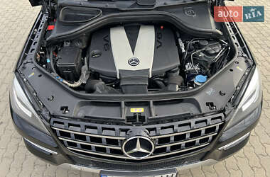 Внедорожник / Кроссовер Mercedes-Benz M-Class 2012 в 