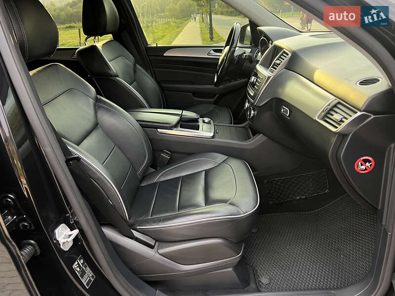 Внедорожник / Кроссовер Mercedes-Benz M-Class 2012 в Сваляве