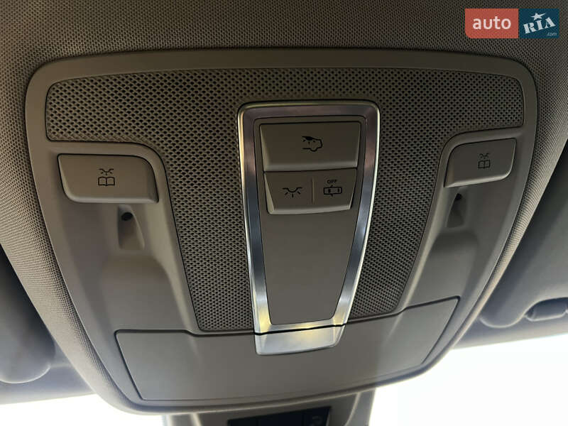 Внедорожник / Кроссовер Mercedes-Benz M-Class 2012 в Сваляве