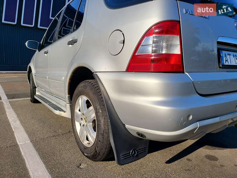 Позашляховик / Кросовер Mercedes-Benz M-Class 2004 в Києві