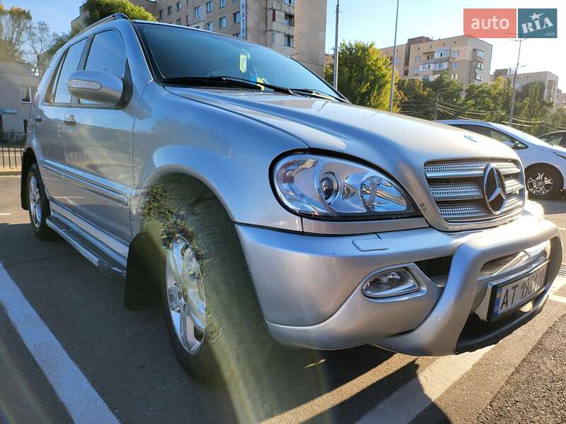 Позашляховик / Кросовер Mercedes-Benz M-Class 2004 в Києві
