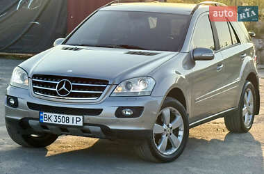 Внедорожник / Кроссовер Mercedes-Benz M-Class 2005 в 