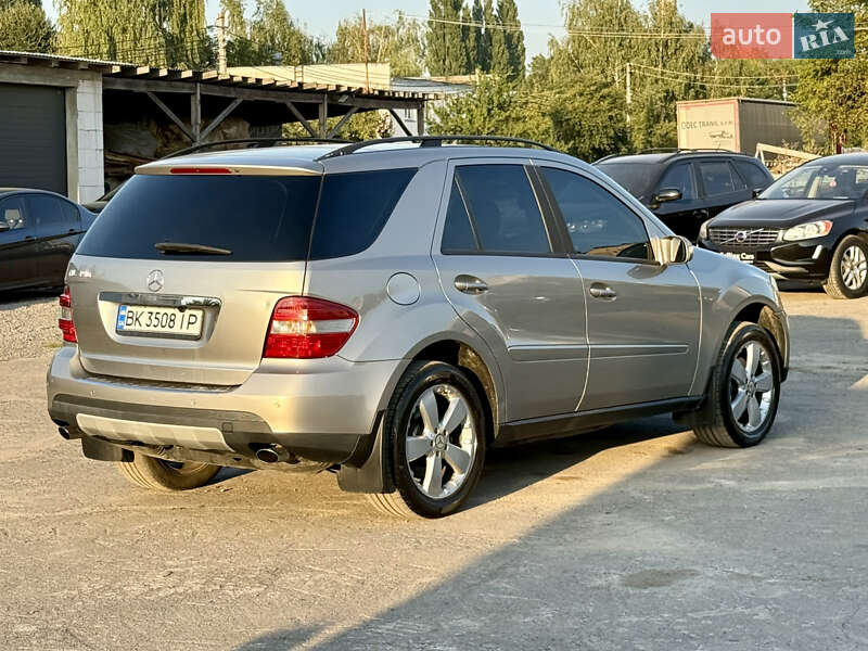 Внедорожник / Кроссовер Mercedes-Benz M-Class 2005 в Ровно
