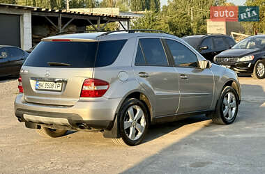 Внедорожник / Кроссовер Mercedes-Benz M-Class 2005 в 