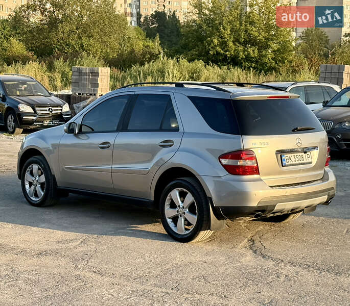 Внедорожник / Кроссовер Mercedes-Benz M-Class 2005 в Ровно