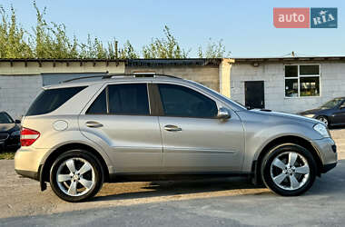 Внедорожник / Кроссовер Mercedes-Benz M-Class 2005 в 