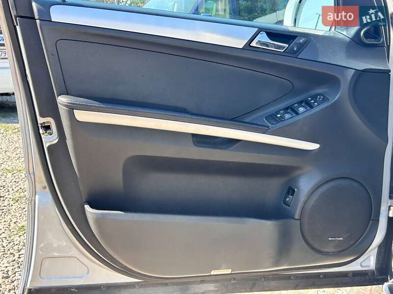 Позашляховик / Кросовер Mercedes-Benz M-Class 2006 в Одесі фото 11 Позашляховик / Кросовер Mercedes-Benz M-Class 2006 в Одесі