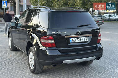 Позашляховик / Кросовер Mercedes-Benz M-Class 2006 в 