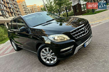 Позашляховик / Кросовер Mercedes-Benz M-Class 2013 в 