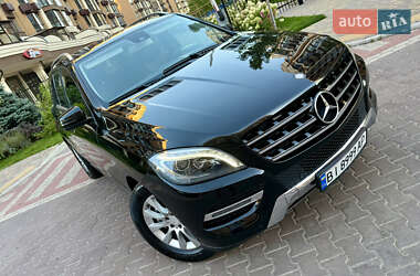 Позашляховик / Кросовер Mercedes-Benz M-Class 2013 в 